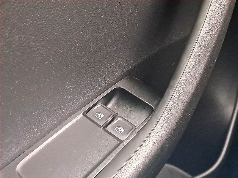 Škoda Fabia (2018) Ambition 1.0 TSI, Serv.kniha - fotka 18 z 18