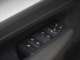 Volvo XC40 2,0 D4 AWD Mom.PRO Pilot Tažné - náhled 15