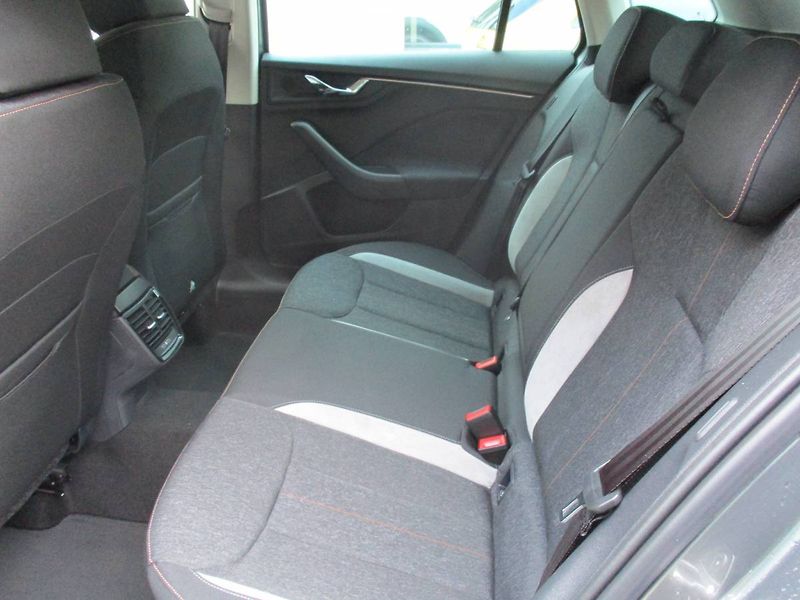 Škoda Kamiq Top Selection 1,0TSI 85kW DSG/ - fotka 12 z 13