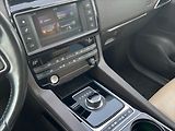 Jaguar F-Pace 2,0 D 132kW AWD PRESTIGE - náhled 18