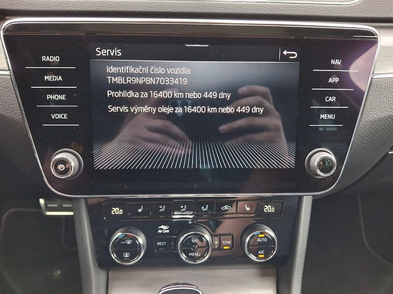 Škoda Superb (2022) Combi Scout DSG 4x4 2,0TDi 147 - fotka 25 z 35