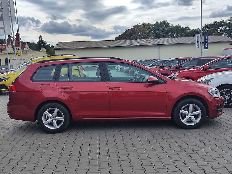 Volkswagen Golf 1.2 TSI/63kW Trendline - fotka 4 z 36