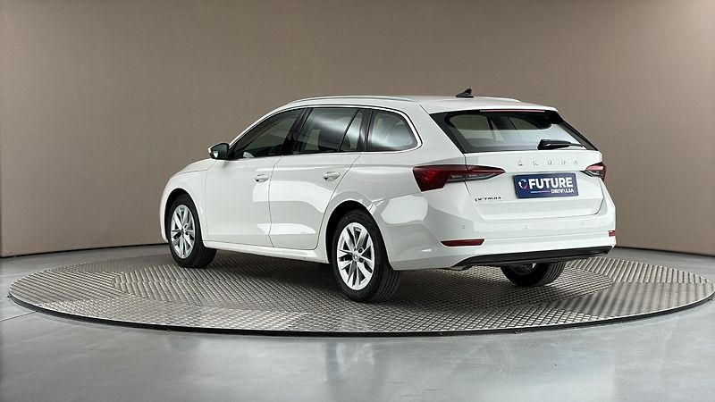 Škoda Octavia 1.5 TSI Style Combi - fotka 2 z 28