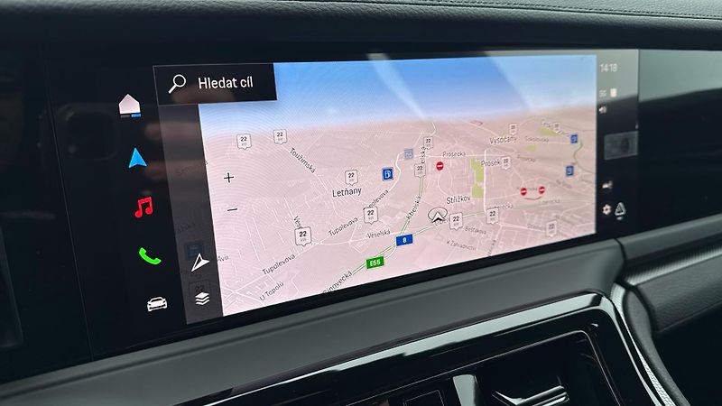 Porsche Panamera 4 E-Hybrid - fotka 29 z 30