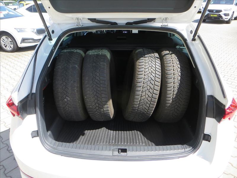 Škoda Octavia 2,0 TDI 85kW Ambition ČR - fotka 7 z 24