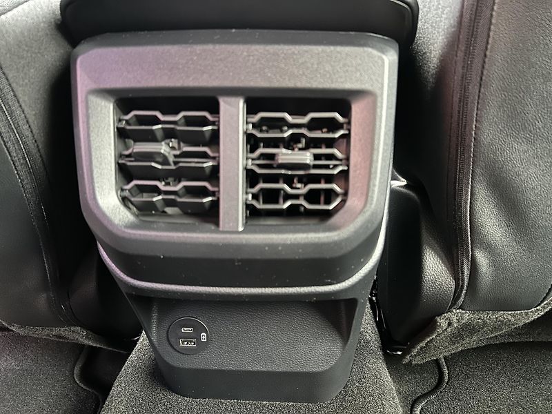 Ford Ranger Wildtrak 2.0 Bi-Turbo 151kW - fotka 9 z 30