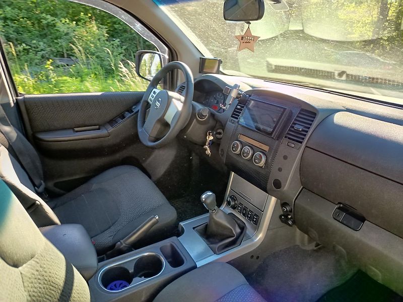 Nissan Navara (2010) - fotka 25 z 33
