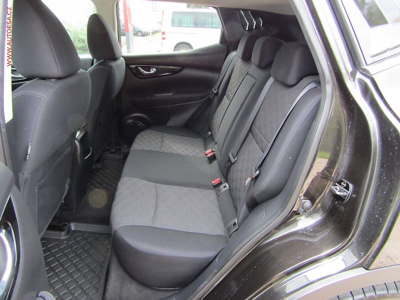 Nissan Qashqai (2014) 1.2 DiG-T, ČR, AT, navi - fotka 10 z 24
