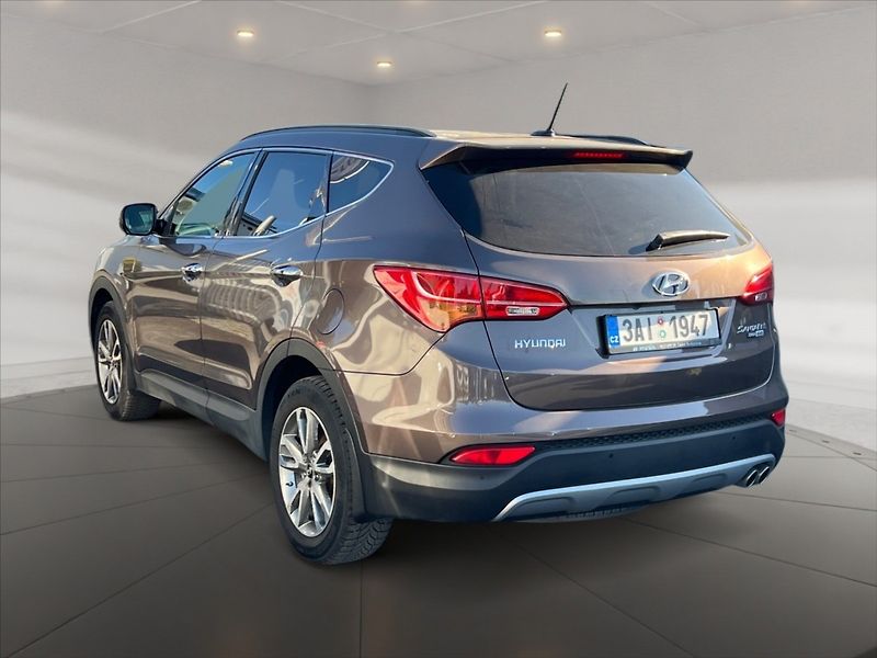 Hyundai Santa Fe 2,2 CRDI 4x4 Premium - fotka 5 z 25