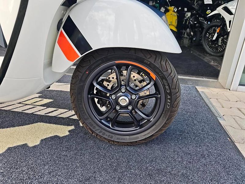 Vespa (2026) GTS 310 Super Sport, 2026, Dop - fotka 10 z 14