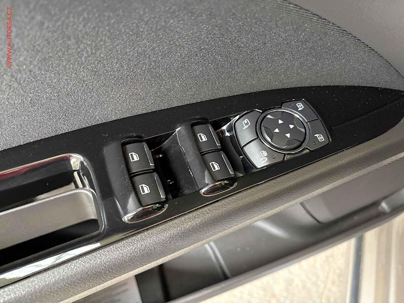 Ford Mondeo (2018) 2.0 TDCi AWD, ČR, DSG, TZ - fotka 12 z 19