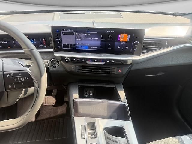 Opel Grandland (2025)  Edition Hybrid 1.2T 107kW AT6 - fotka 9 z 14