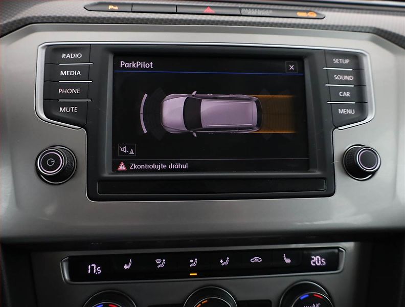 Volkswagen Passat (2017) Alltrack 2.0 TDI, 4X4, Kůže - fotka 12 z 14