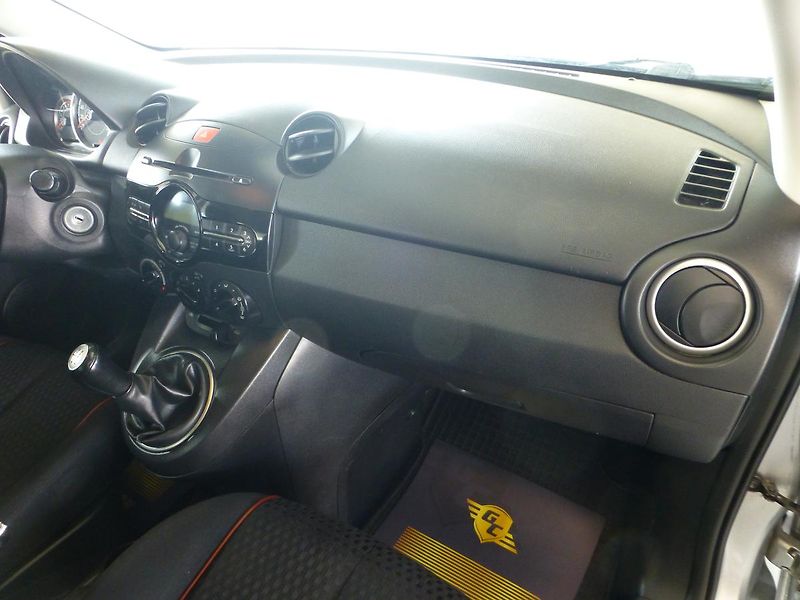 Mazda 2 (2012) 1,3i 55KW*KLIMA+ SADA KOL - fotka 18 z 26