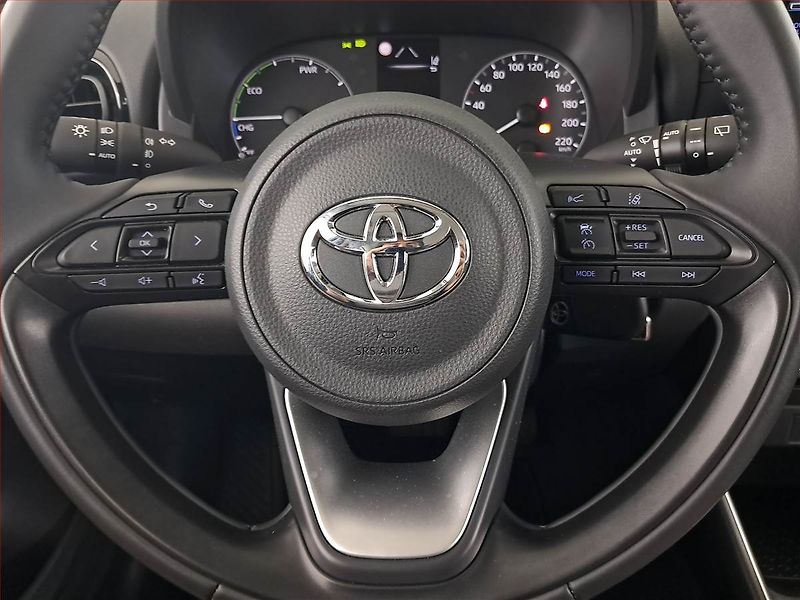 Toyota Yaris (2022) 1.5 VVT-i Hybrid, Automat - fotka 15 z 18