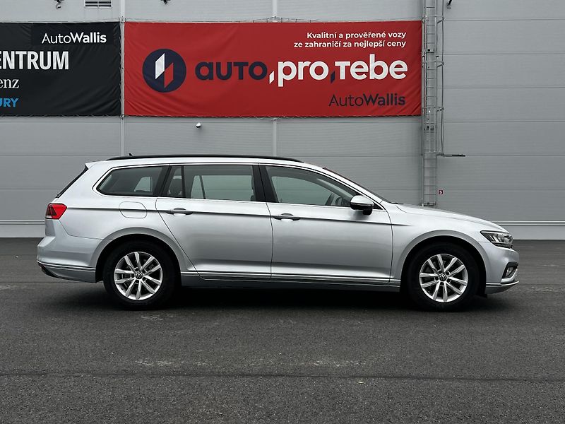 Volkswagen Passat 2.0TDI DSG 110kW 1.Maj DPH TZ - fotka 3 z 23