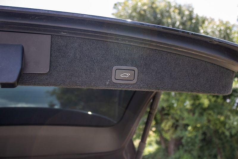 Volvo XC60 Rdesign, nový motor v záruce - fotka 32 z 33