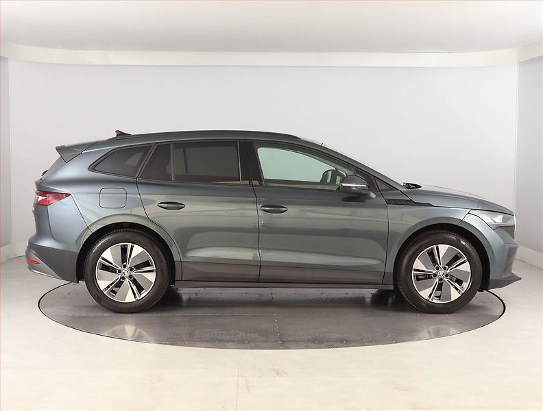 Škoda Enyaq (2021) 60 (62 kWh), SoH 91% - fotka 6 z 27