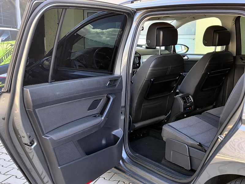 Volkswagen Touran 1,2TSi, 7míst, CEBIA   - fotka 16 z 44