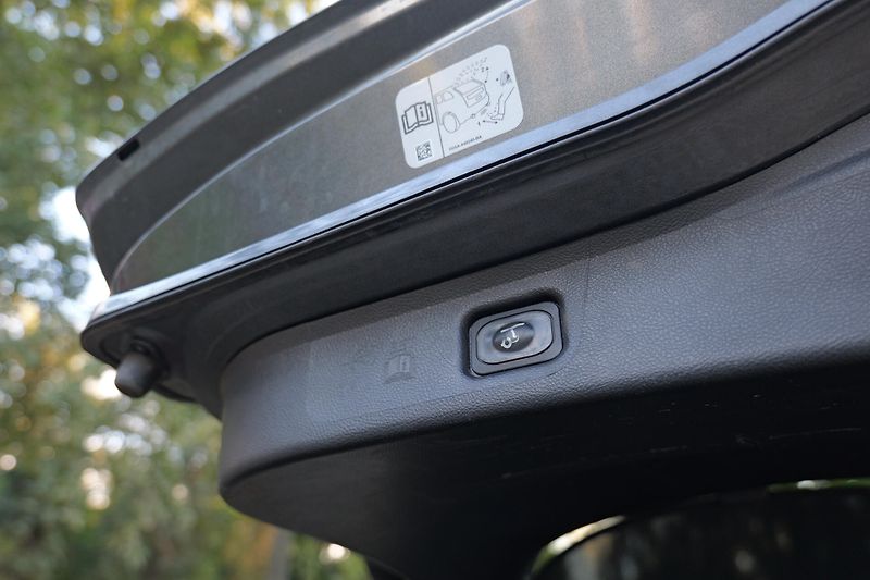 Ford S-MAX 2.0 Kůže Panorama 7 míst Tažné - fotka 50 z 52