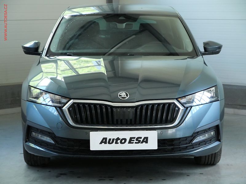 Škoda Octavia (2021) 2.0TDi, DSG, navi, LED - fotka 2 z 24