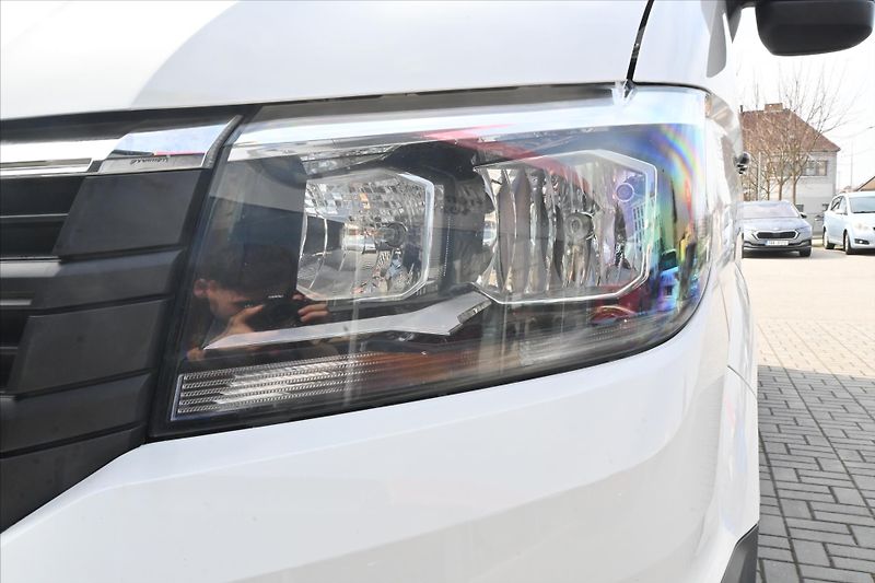 Volkswagen Crafter 2,0 TDI 103 kW L2H2 Záruka až - fotka 28 z 29