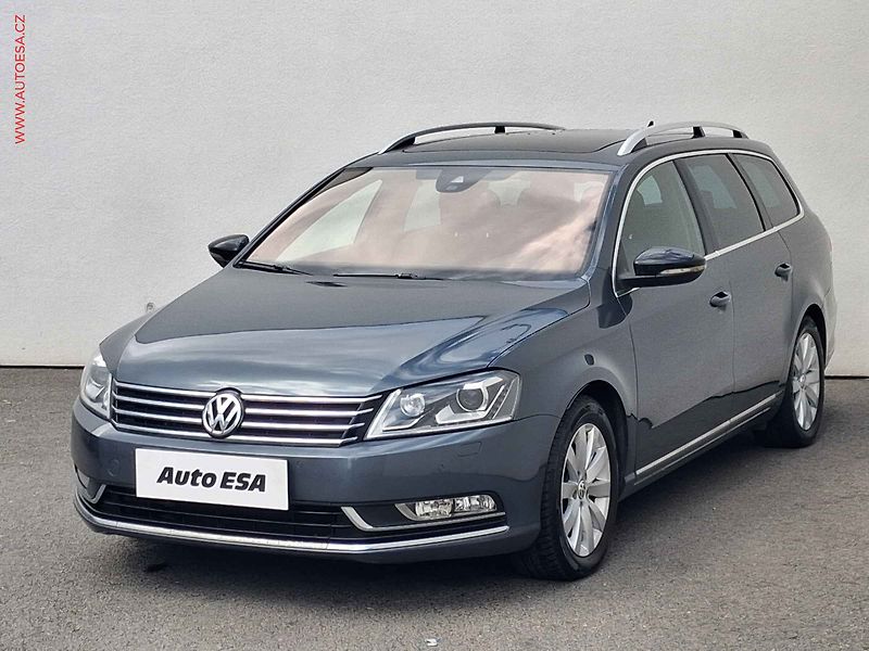 Volkswagen Passat (2014) 2.0TDi, DSG, bixen, navi - fotka 3 z 18