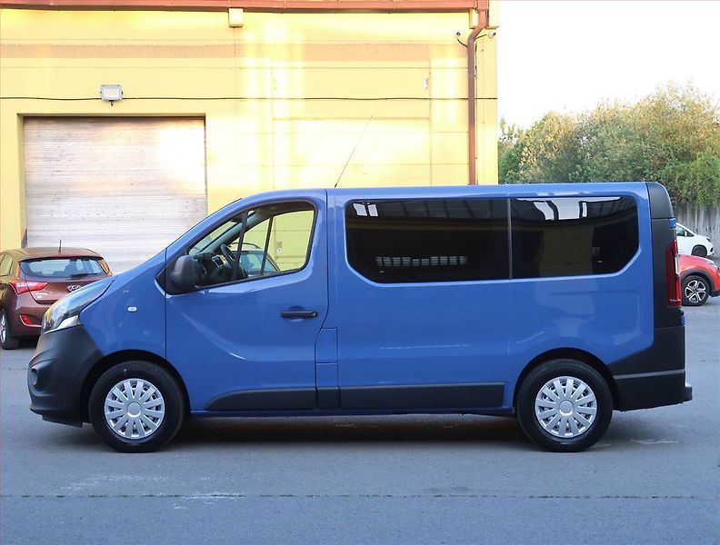 Opel Vivaro (2017) 1.6 BiCDTI, Bus, 9Míst - fotka 3 z 20