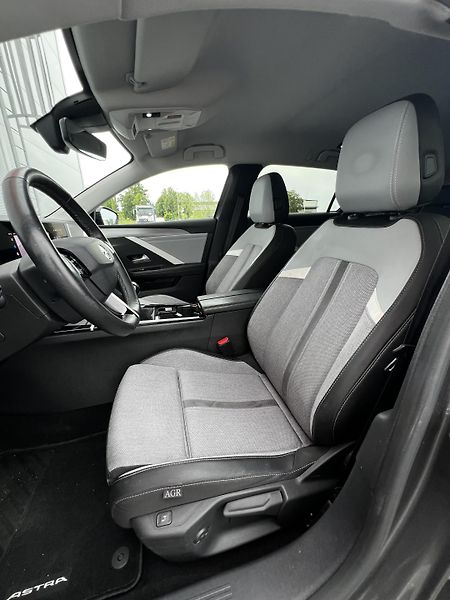 Opel Astra 1.5CDTi 96kW Elegance 1Maj DPH - fotka 6 z 21