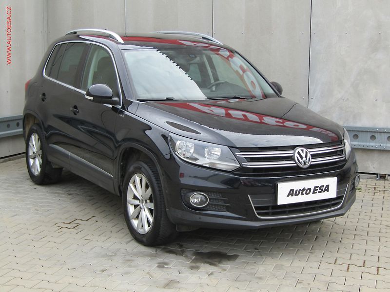 Volkswagen Tiguan (2015) 2.0 TDi 4x4, Lounge, DSG - fotografie inzerátu