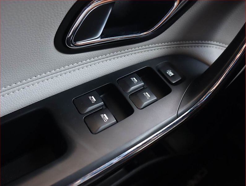 Kia Ceed (2015) 1.6 CRDi, Navi, Tempomat - fotka 13 z 18