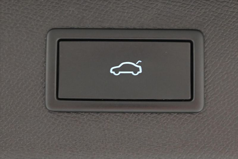 Cupra Leon 2,0 TDI 110 kW DSG Sportstoure - fotka 27 z 33