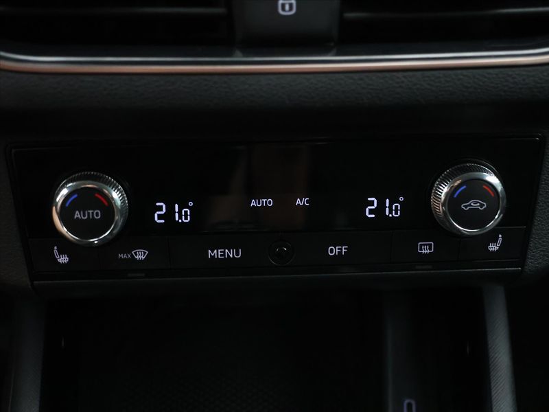 Škoda Scala 1.6 TDI  CZ Style Matrix LED - fotka 19 z 28