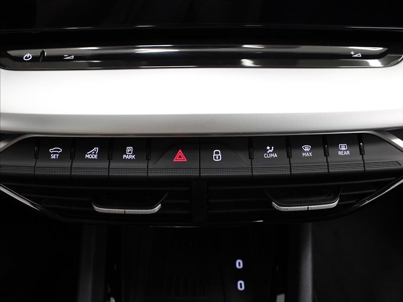 Škoda Octavia 1,5 TSi 110kW Select. 5l-Zar. - fotka 20 z 23