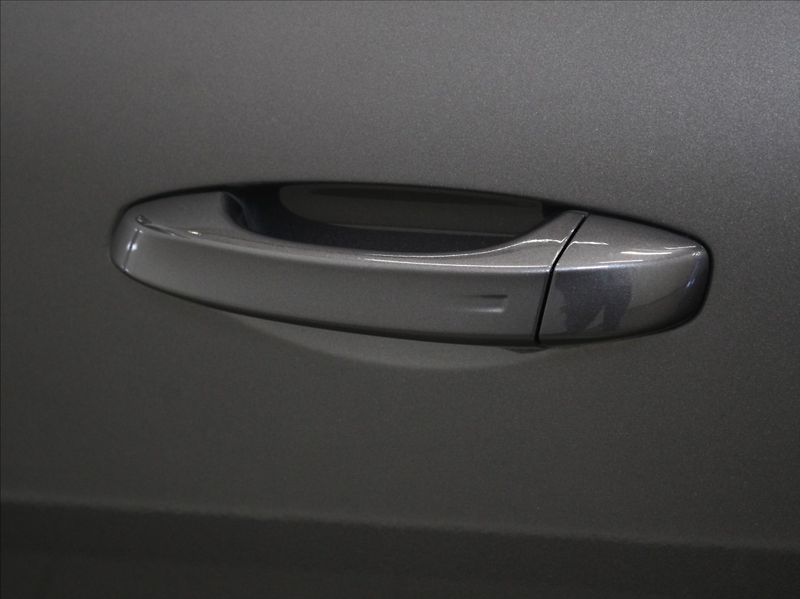 Citroën C5 X 1,6 PT 133kW Shine Paměť 31tkm - fotka 26 z 27