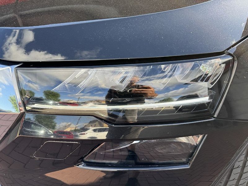 Škoda Karoq (2022) 2.0TDi LED Kamera Smartlink - fotka 35 z 48