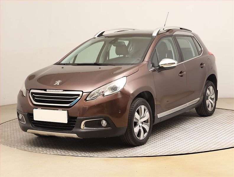 Peugeot 2008 (2013) 1.6 e-HDi, Automat, Navi - fotka 2 z 22