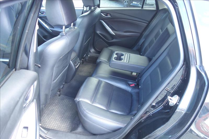 Mazda 6 2,2 D 129KW, SERV.KN., REVO. - fotka 16 z 39