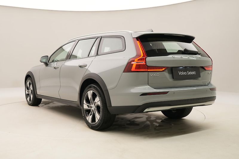 Volvo V60 CC B4 AWD BRIGHT PLUS AUT  - fotka 11 z 59