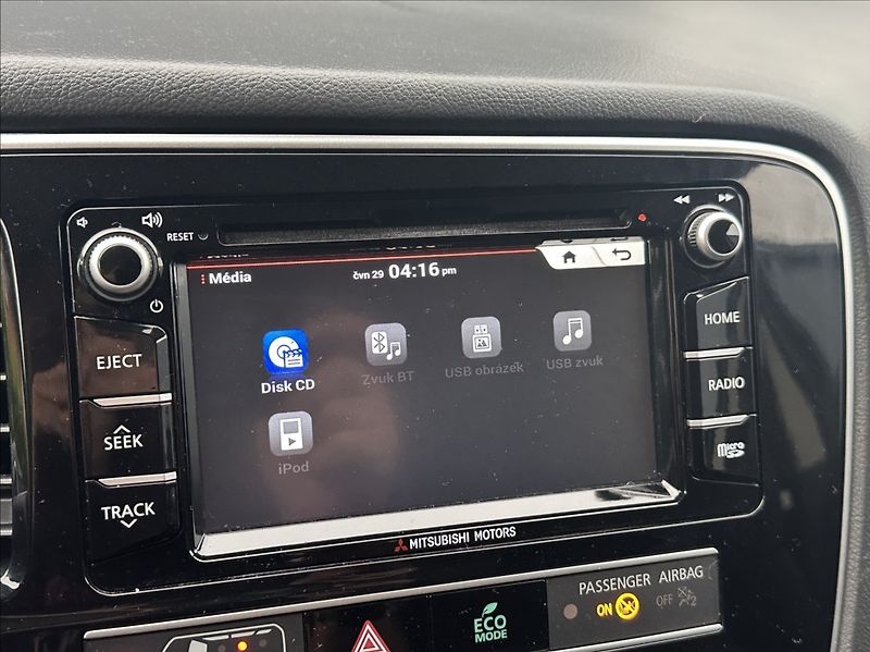 Mitsubishi Outlander 2,0 150PS  Active A/T - fotka 34 z 52