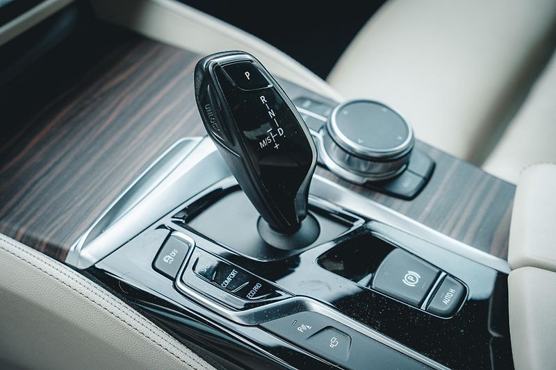 BMW Řada 5 (2017) M550i xDrive ČR  - fotka 49 z 58