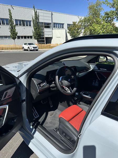 BMW X2 (2025) 5L Záruka, Servis zdarma - fotka 13 z 33