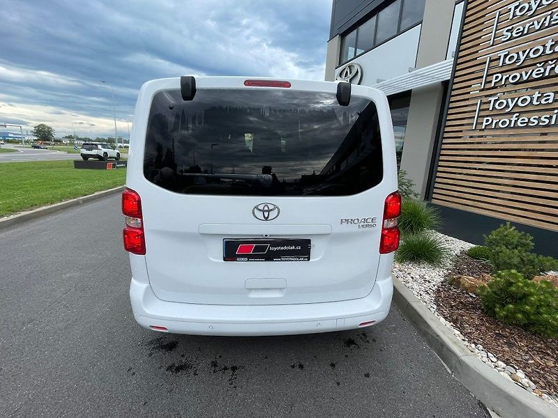 Toyota ProAce Verso 2.2D 180HP A/T L1 VIP 7S - fotka 11 z 30