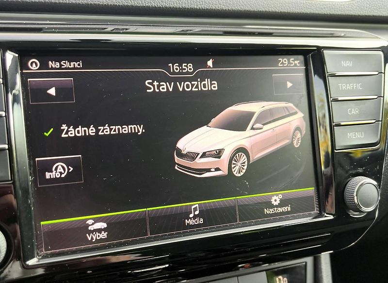 Škoda Superb (2016)  III COMBI 2.0 TDI DSG 140 KW - fotka 18 z 25