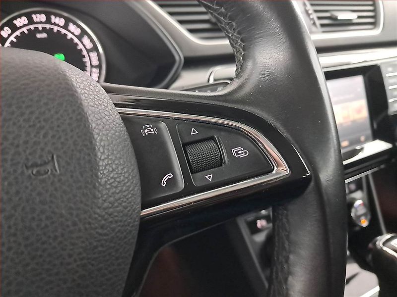 Škoda Superb (2016) Style 2.0 TSI, 4X4, Automat - fotka 16 z 23