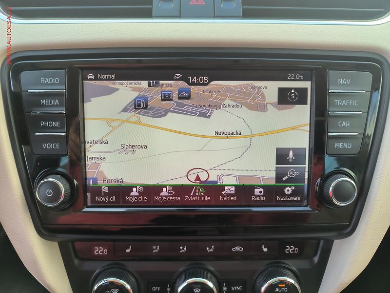 Škoda Octavia (2015) 2.0 TDi 4x4, ČR, Style, DSG - fotka 13 z 23