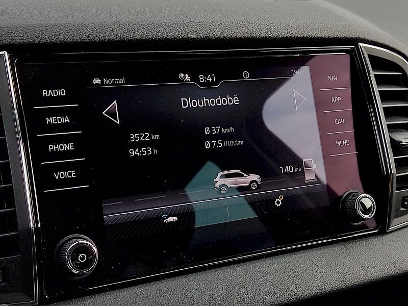 Škoda Karoq (2021) Style Plus 1,5 Tsi 110 Kw DSG - fotka 12 z 39
