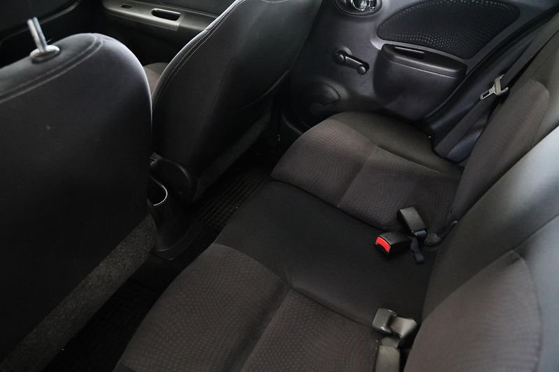 Nissan Micra - fotka 22 z 23