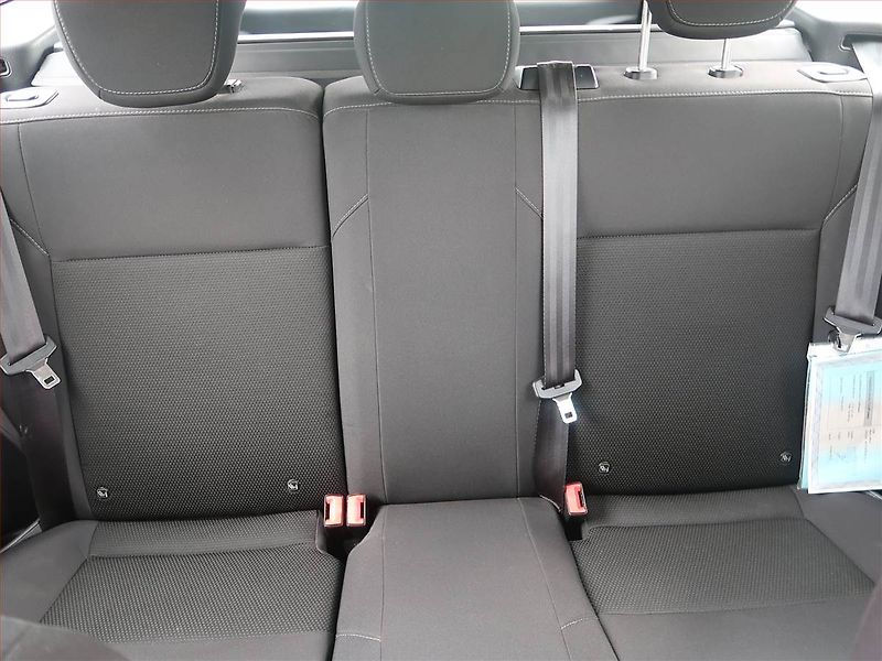 Ford Focus (2015) 1.6 i, Serv.kniha - fotka 10 z 17