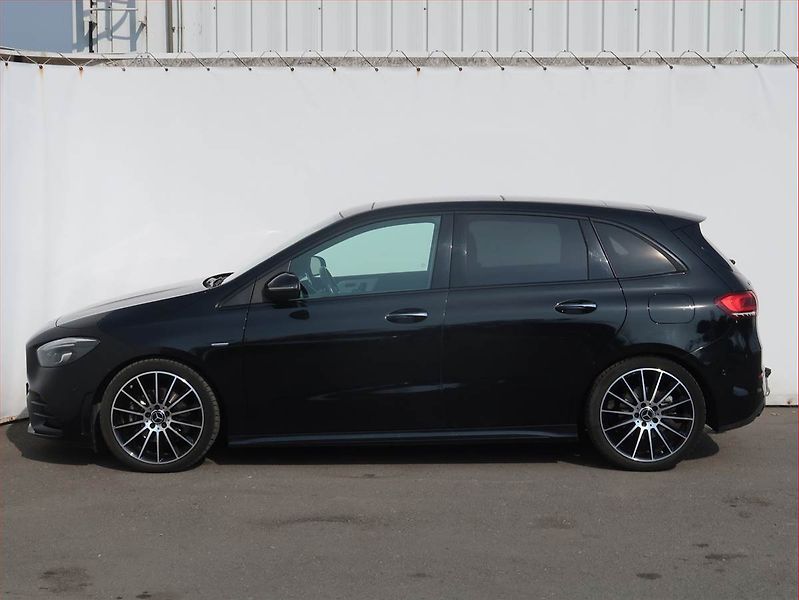 Mercedes-Benz Třídy B (2021) AMG line B 200 d 4MATIC - fotka 3 z 22